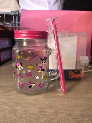 CANECA VIDRO C/CANUDO MINNIE